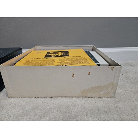 Trivial Pursuit Master Game Genus Edition 1981 Board Game - Picture 3 of 4